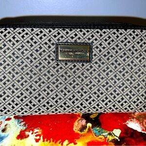 TOMMY Hilfiger Navy wallet